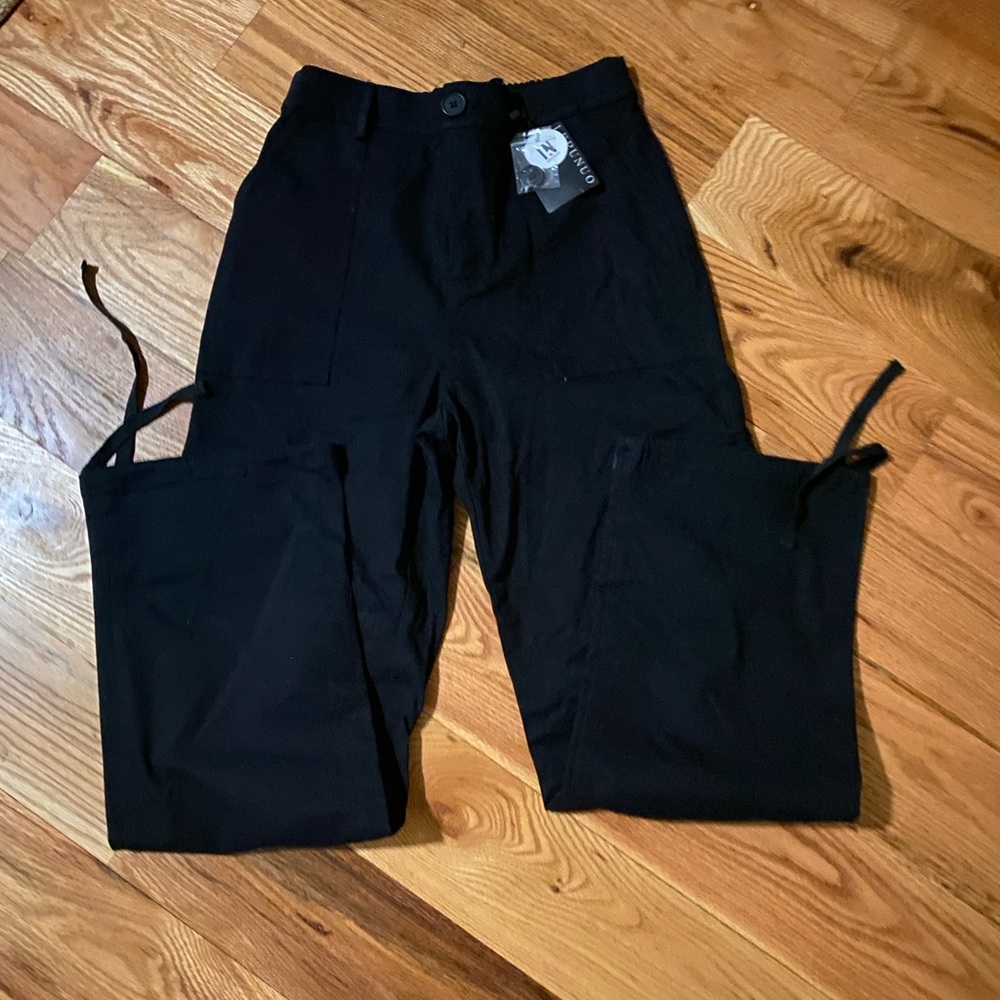 Woman Black Cargo Pants